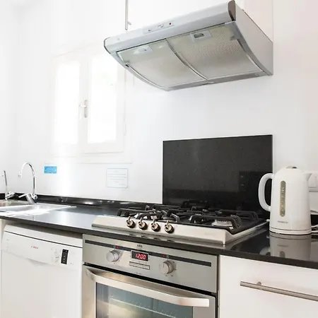 Willa 8br, Sea Views, Walk To The Beach, Pool