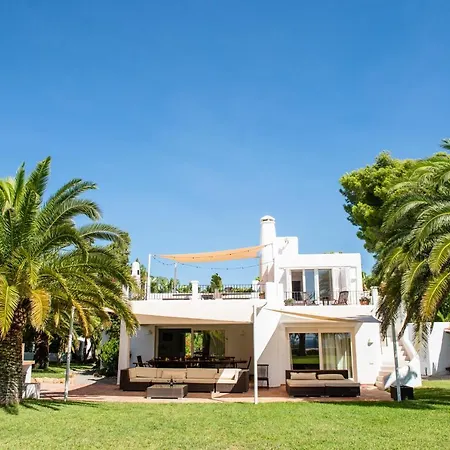 8br, Sea Views, Walk To The Beach, Pool *