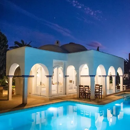 8br, Sea Views, Walk To The Beach, Pool Villa