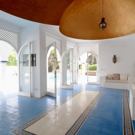 8br, Sea Views, Walk To The Beach, Pool Βίλα *