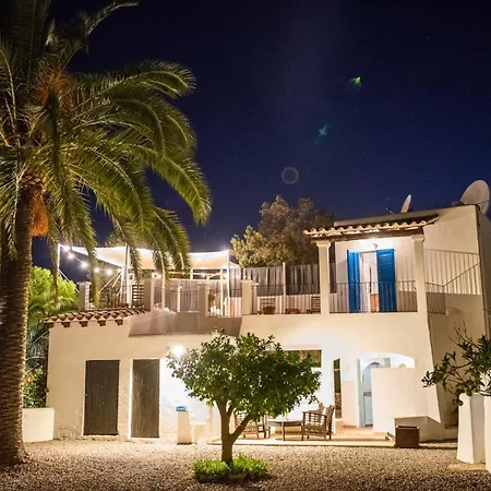Villa 8br, Sea Views, Walk To The Beach, Pool Santa Eularia des Riu