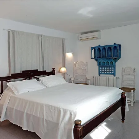 8br, Sea Views, Walk To The Beach, Pool Santa Eularia des Riu