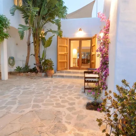 8br, Sea Views, Walk To The Beach, Pool Villa Santa Eularia des Riu