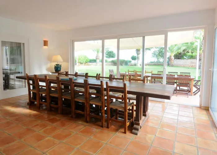 Villa 8br, Sea Views, Walk To The Beach, Pool *