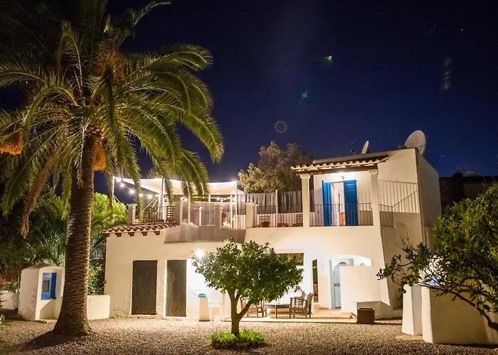 Villa 8br, Sea Views, Walk To The Beach, Pool Santa Eularia des Riu