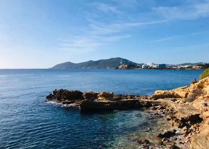 Villa 8br, Sea Views, Walk To The Beach, Pool *