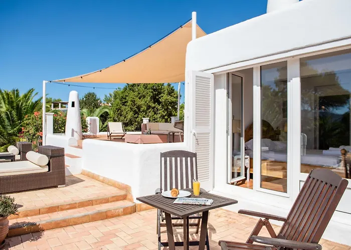 8br, Sea Views, Walk To The Beach, Pool