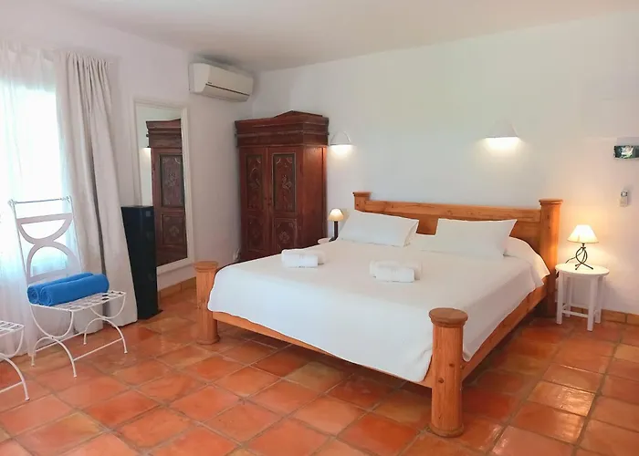 8br, Sea Views, Walk To The Beach, Pool Santa Eulária des Riu