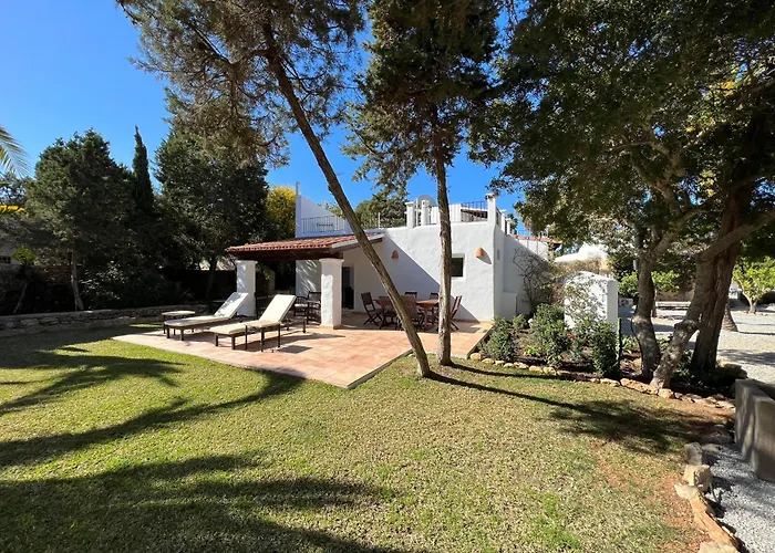 8br, Sea Views, Walk To The Beach, Pool Villa *