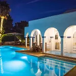 8br, Sea Views, Walk To The Beach, Pool Santa Eulària des Riu