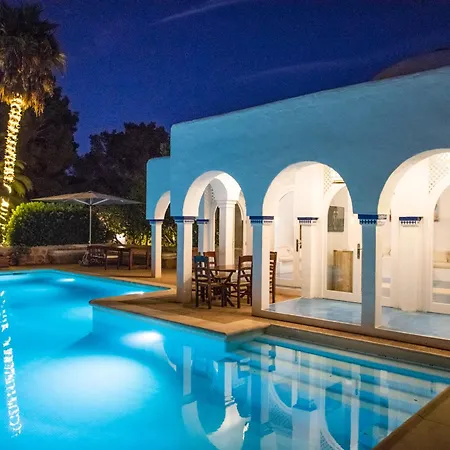 8br, Sea Views, Walk To The Beach, Pool Santa Eularia des Riu