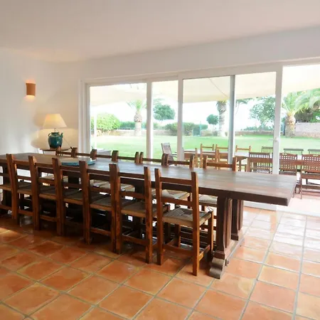 Villa 8br, Sea Views, Walk To The Beach, Pool *