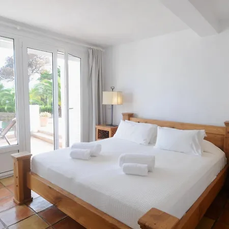 8br, Sea Views, Walk To The Beach, Pool * Santa Eularia des Riu