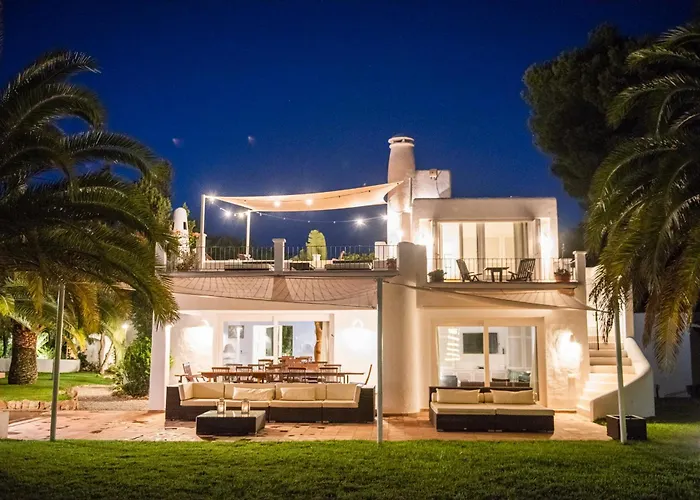 8br, Sea Views, Walk To The Beach, Pool