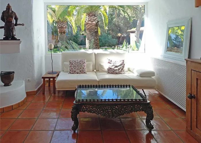 8br, Sea Views, Walk To The Beach, Pool 圣埃乌拉利亚