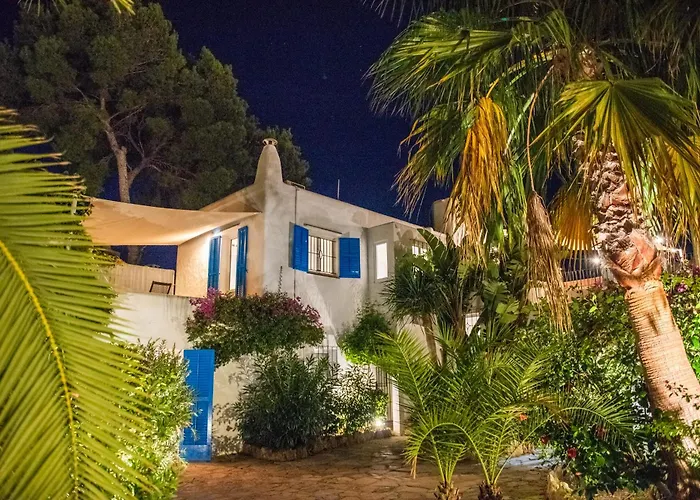 8br, Sea Views, Walk To The Beach, Pool *