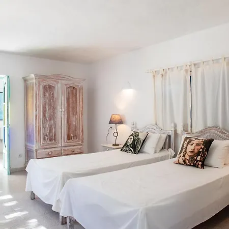 Villa 8Br, Sea Views, Walk To The Beach, Pool *