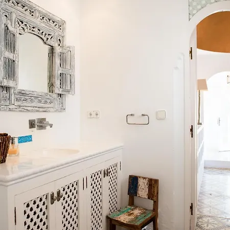Villa 8Br, Sea Views, Walk To The Beach, Pool Santa Eularia des Riu