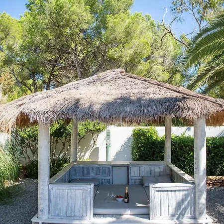 Villa Villa 8Br, Sea Views, Walk To The Beach, Pool