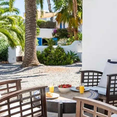 Villa 8Br, Sea Views, Walk To The Beach, Pool Villa